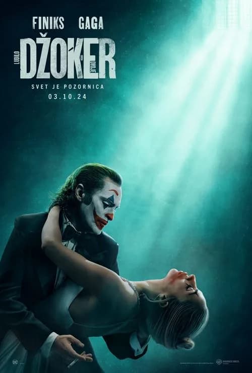 Plakat filma „Džoker: Ludilo u dvoje“: muškarac u belom šminkom pleše sa zabačenom ženom u zelenkastom svetlu