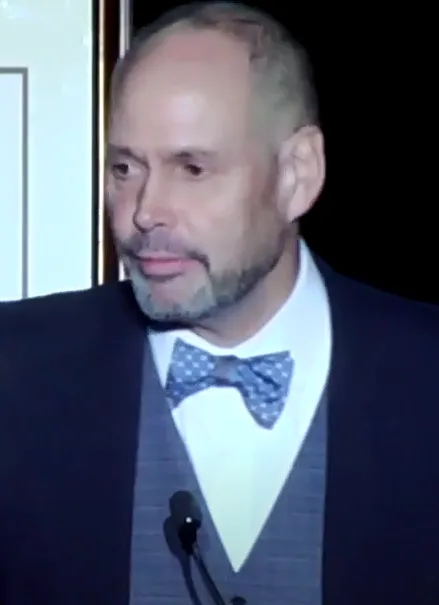 Erni Džonson Mlađi