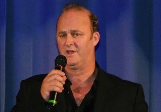 Tim Makinerni